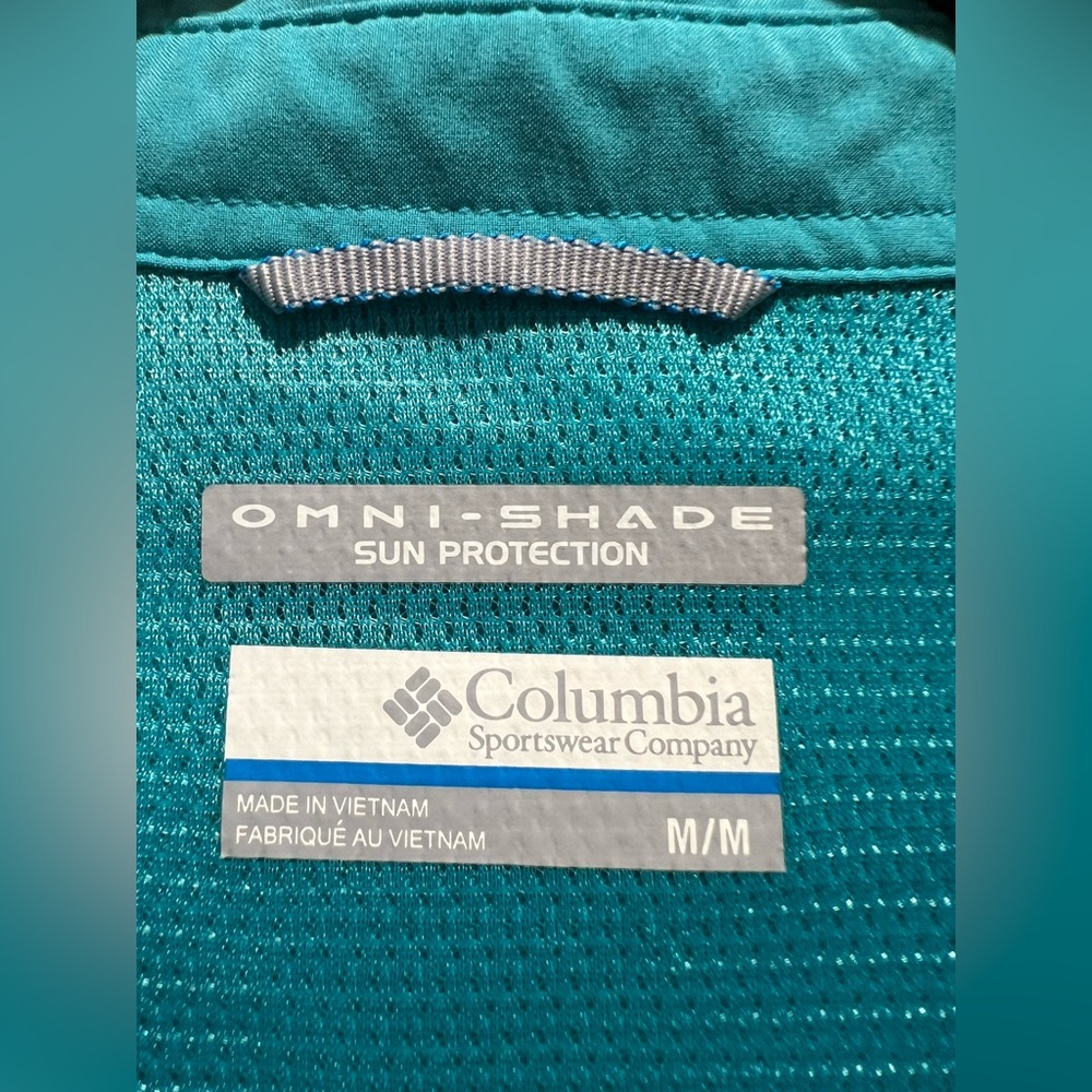 Columbia Women's Teal Long-Sleeve Button-Down Shirt - Picture 6 of 6
